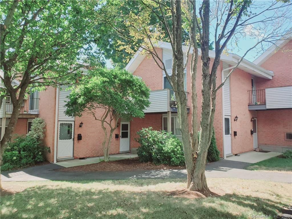 208 Flax Hill Road, Unit 17 Norwalk, CT 06854 - Photo 1 of 1