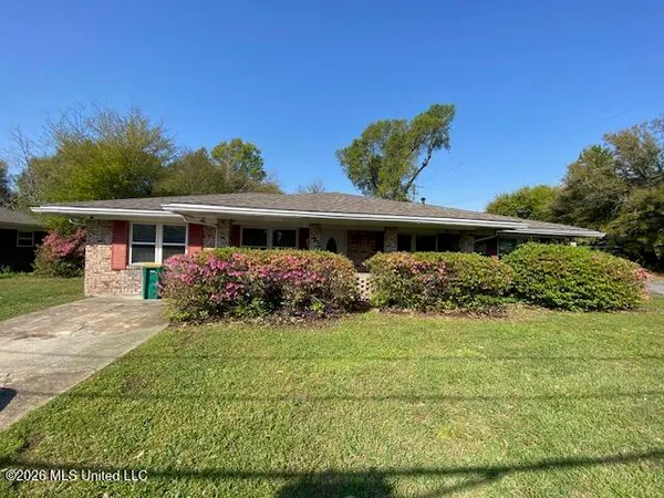 $1,600 | 331 Greenwood Drive, Biloxi, MS 39531