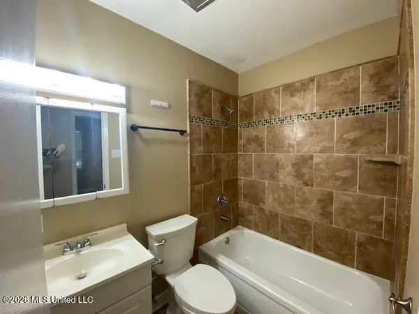 $1,600 | 331 Greenwood Drive, Biloxi, MS 39531