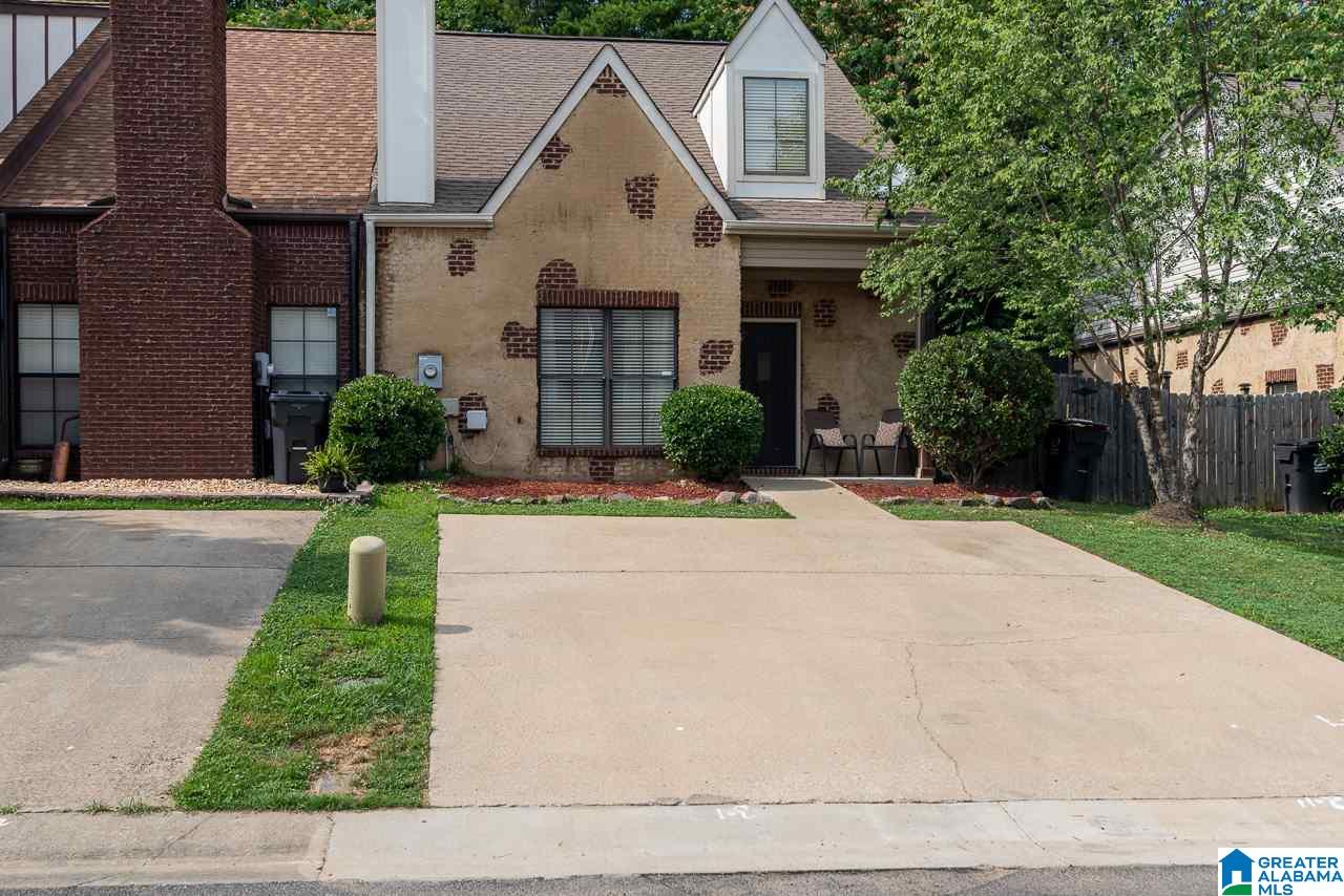 2292 Ridgemont Drive Birmingham, AL 35244 - Photo 2 of 26