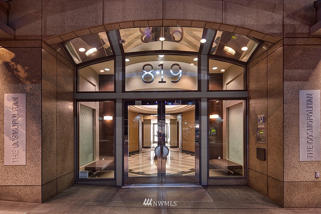 819 Virginia Street, Unit 1006 Seattle, WA 98101 - Photo 19 of 20 a view of an entryway door
