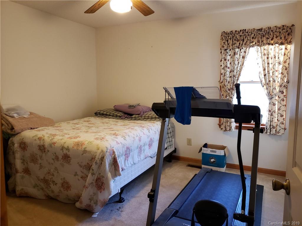 2527 Otis Dellinger Road Lincolnton, NC 28092 - Photo 12 of 19 Gallery Image 12