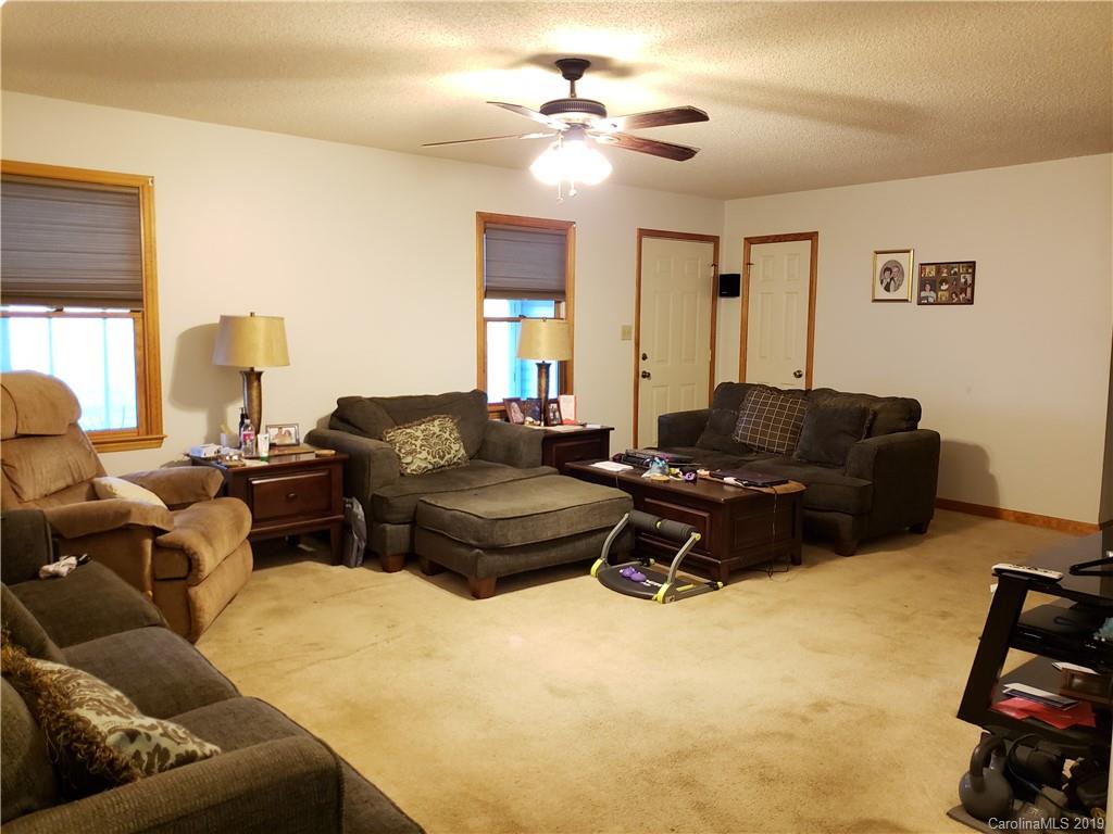 2527 Otis Dellinger Road Lincolnton, NC 28092 - Photo 5 of 19 Gallery Image 5