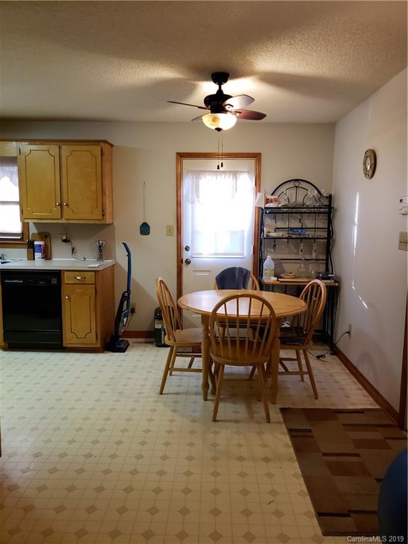 2527 Otis Dellinger Road Lincolnton, NC 28092 - Photo 6 of 19 Gallery Image 6