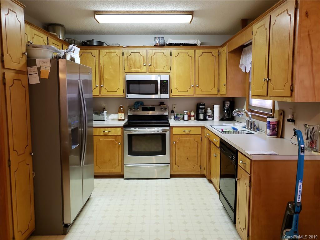 2527 Otis Dellinger Road Lincolnton, NC 28092 - Photo 7 of 19 Gallery Image 7