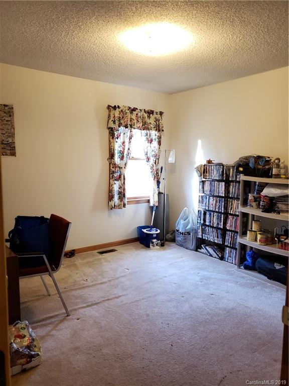 2527 Otis Dellinger Road Lincolnton, NC 28092 - Photo 10 of 19 Gallery Image 10
