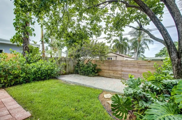 $3,000 | 820 Northeast 23rd Avenue, Pompano Beach, FL 33062