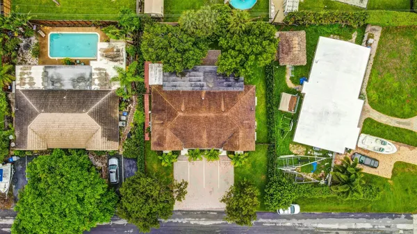 $3,000 | 820 Northeast 23rd Avenue, Pompano Beach, FL 33062