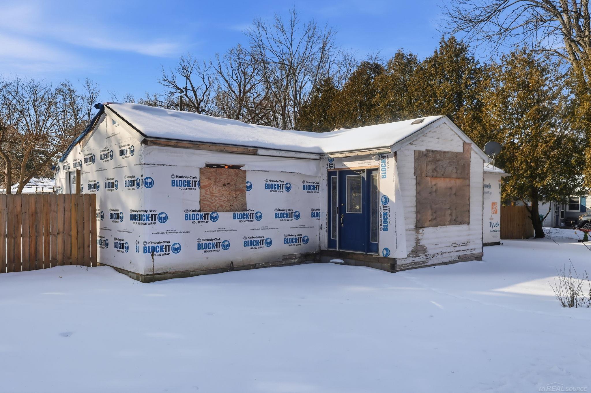 7212 Cedar Road Lexington, MI 48450 - Photo 1 of 25 50199486-1972564b-f716-4b5d-b9d0-bfc686b9f24e.JPG