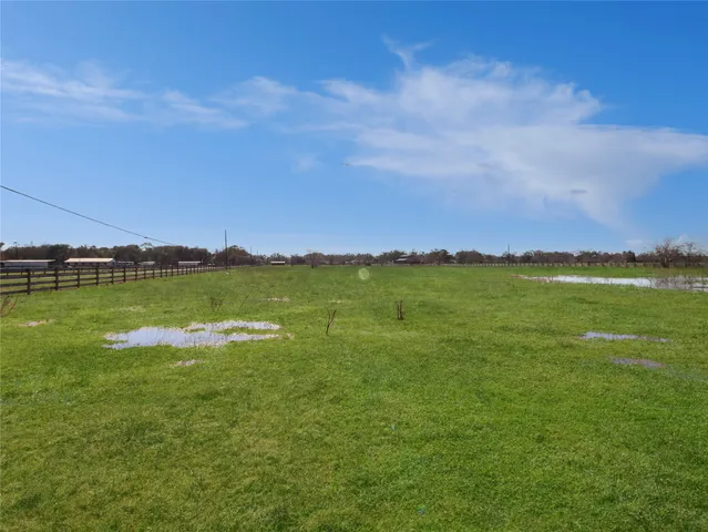 $325,000 | 9141 Timberwood Drive, Clute, TX 77531