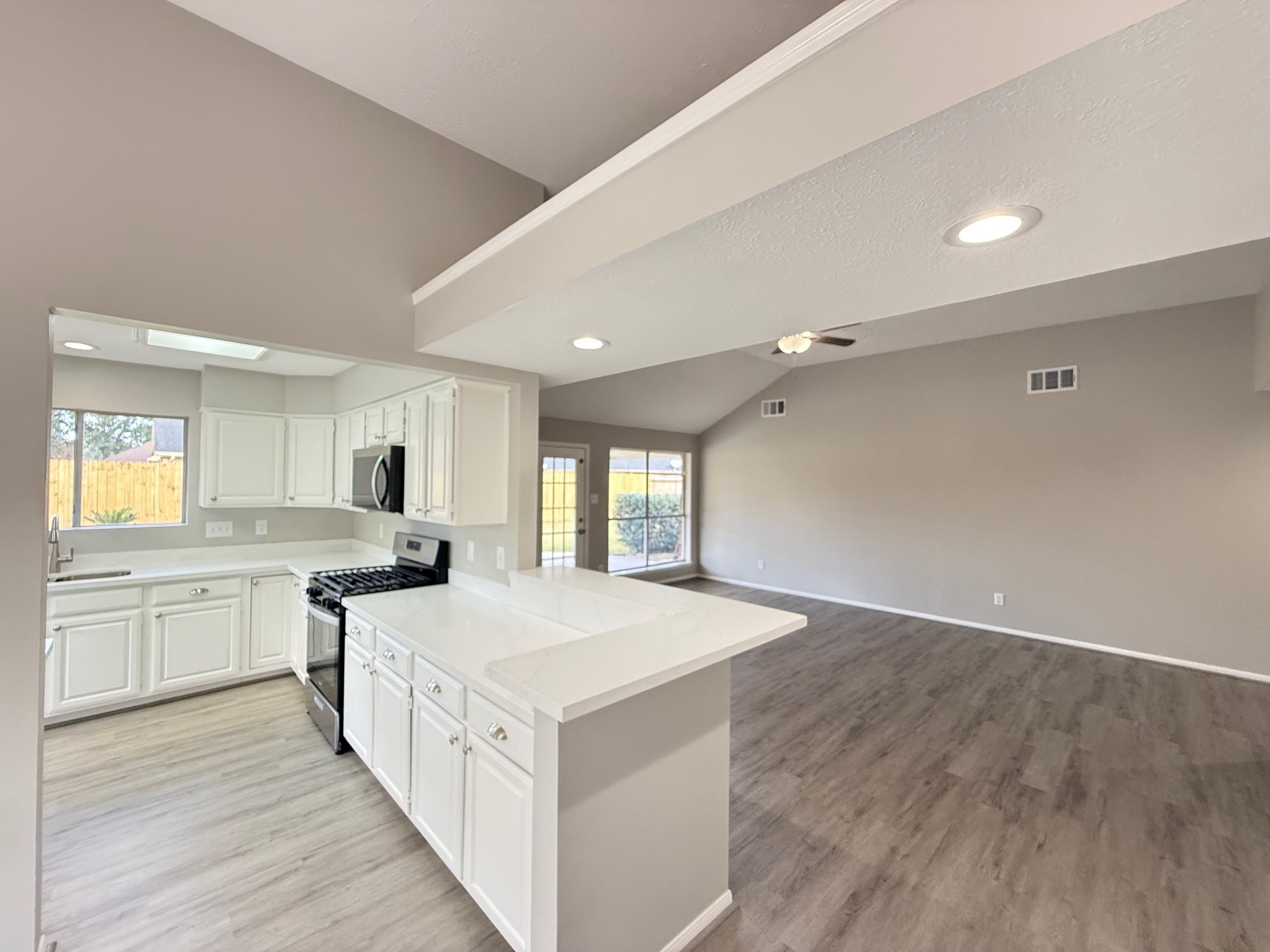 14011 Falling Elm Lane Houston, TX 77015 - Photo 13 of 33