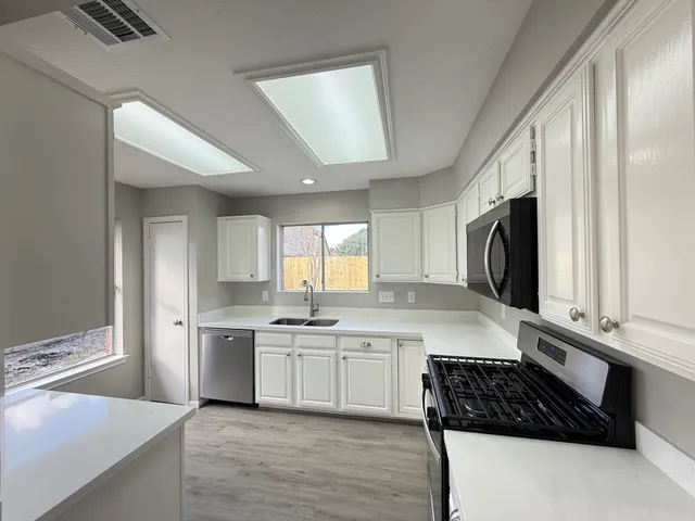 $279,900 | 14011 Falling Elm Lane, Houston, TX 77015