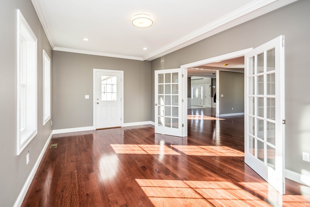 11 Beechnut Road Dracut, MA 01826 - Photo 12 of 30