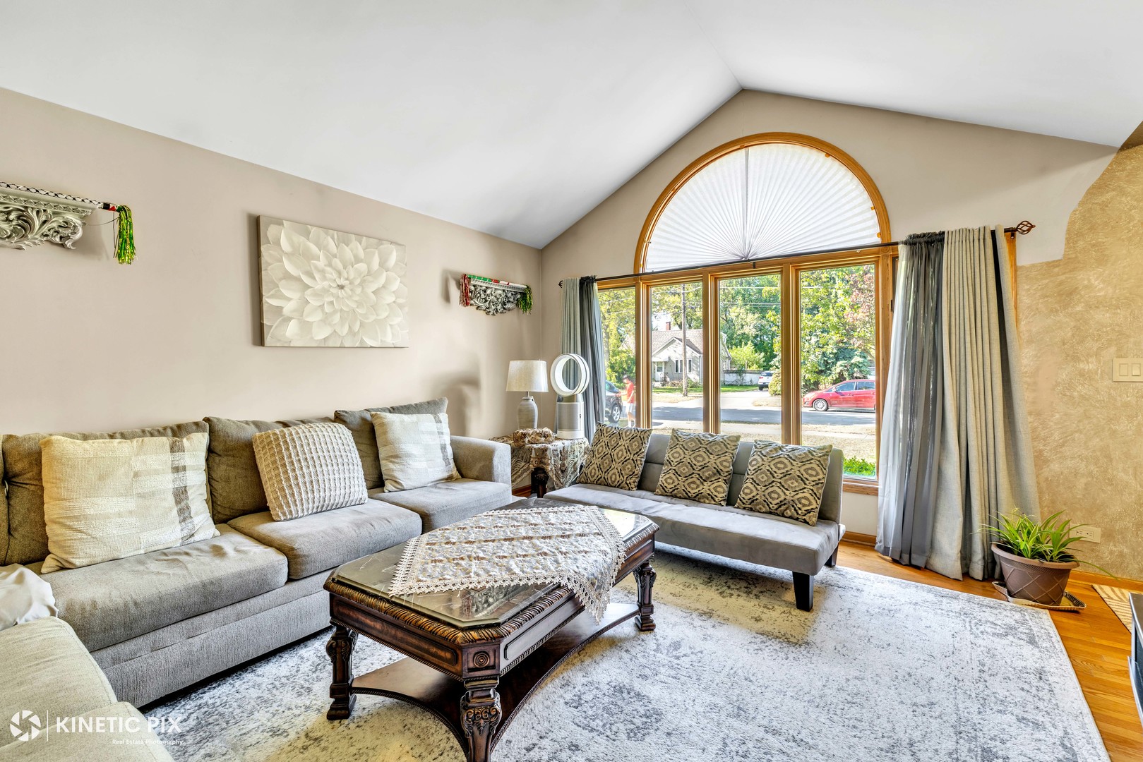 8619 Linder Avenue Burbank, IL 60459 - Photo 5 of 40 a living room with furniture and a large window