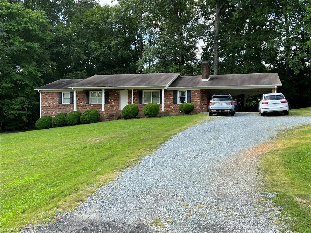 802 Spainhour Road King, NC 27045 - Photo 7 of 48 Gallery Image 7