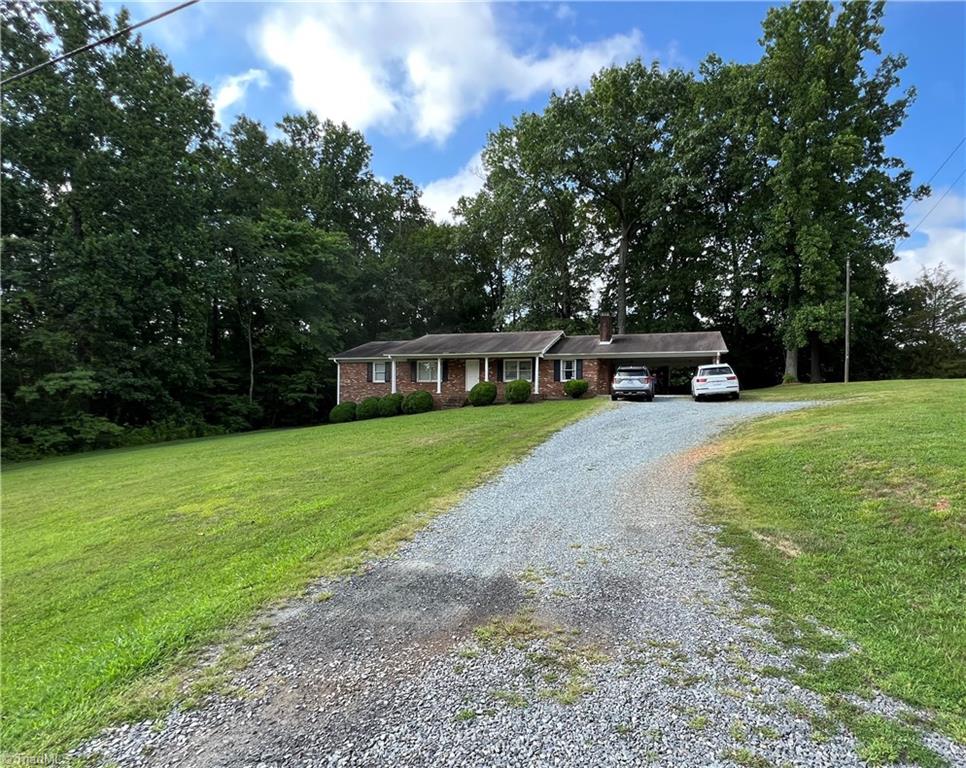 802 Spainhour Road King, NC 27045 - Photo 8 of 48 Gallery Image 8
