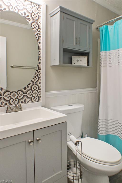 134 Fraley Fields Road High Point, NC 27262 - Photo 20 of 21 2nd bathroom.