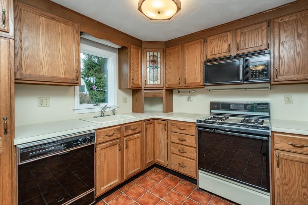 98 Prentice Street Waltham, MA 02451 - Photo 12 of 40 Gallery Image 12