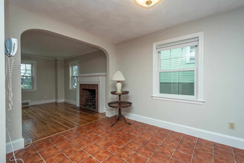 98 Prentice Street Waltham, MA 02451 - Photo 10 of 40 Gallery Image 10