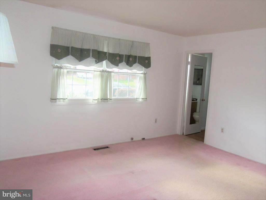1807 Newcastle Road Baltimore, MD 21244 - Photo 14 of 27 Bedroom (Master)