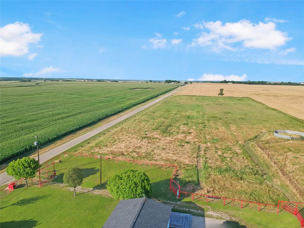 455 Hughes Cemetery Road Italy, TX 76651 - Photo 34 of 40 a view of a field with an ocean