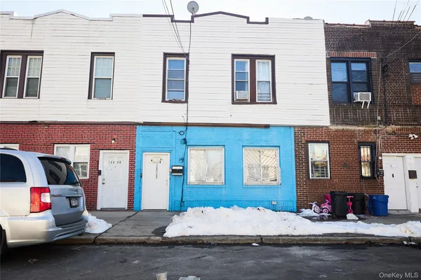 $649,999 | 122-22 Nellis Street | St. Albans