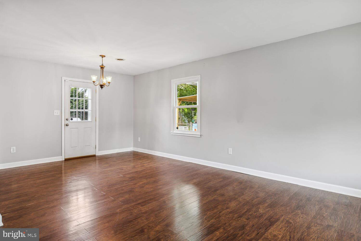 Large Living - Dining Room