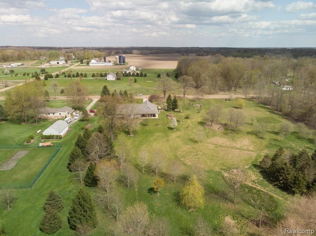 6441 North Nicholson Road Fowlerville, MI 48836 - Photo 41 of 44 DJI_0644.jpg