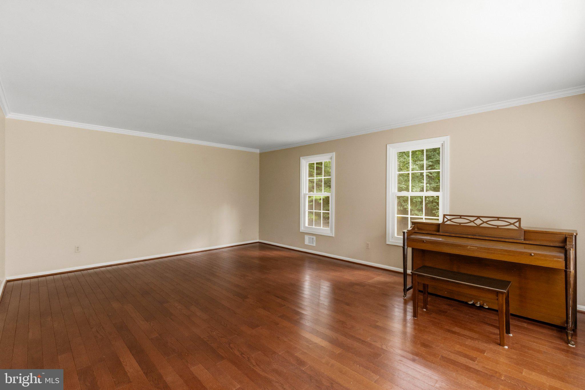 11800 Grey Birch Place Reston, VA 20191 - Photo 16 of 37 Gallery Image 16