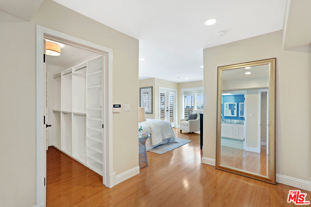 1915 Washington Avenue Santa Monica, CA 90403 - Photo 21 of 32