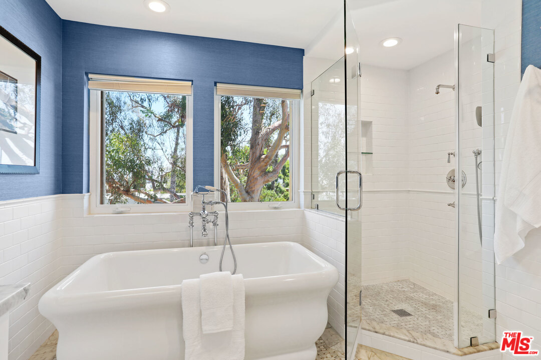 1915 Washington Avenue Santa Monica, CA 90403 - Photo 25 of 32