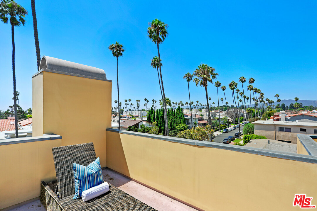 1915 Washington Avenue Santa Monica, CA 90403 - Photo 31 of 32