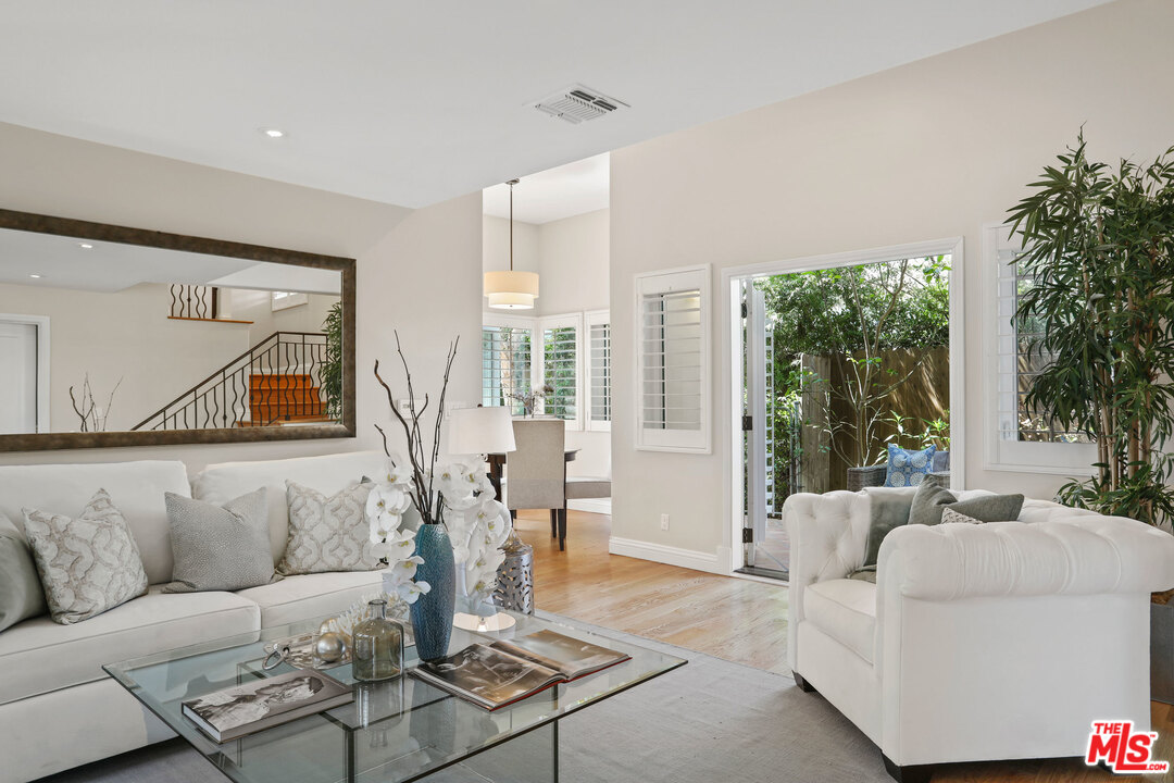 1915 Washington Avenue Santa Monica, CA 90403 - Photo 8 of 32