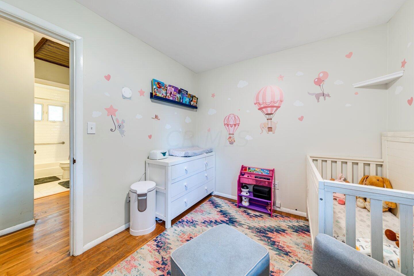 2576 Nottingham Road Columbus, OH 43221 - Photo 22 of 40 Bedroom 3 alt view