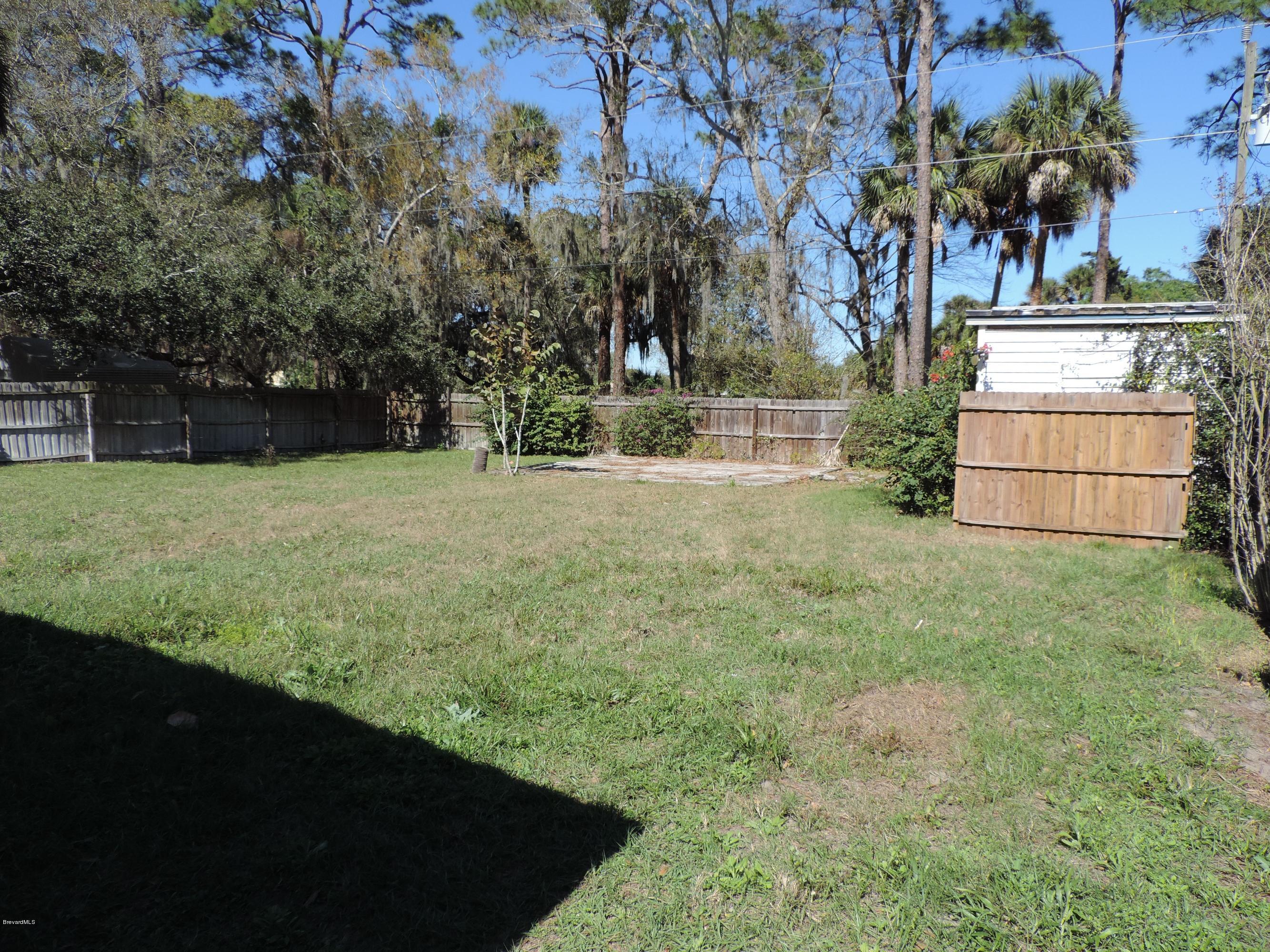 1046 Hayden Road Rockledge, FL 32955 - Photo 25 of 31 Large back yard