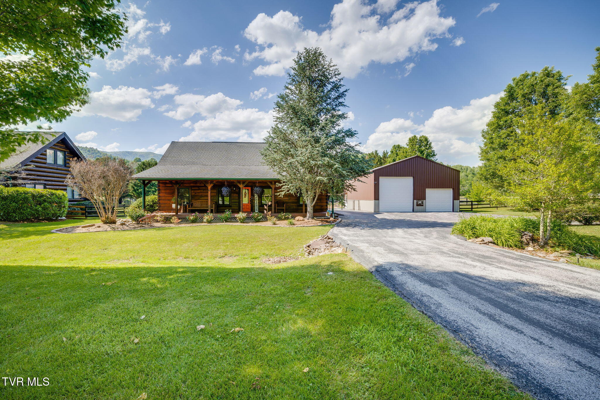 10018 Highway 67 West Butler, TN 37640 - Photo 8 of 47 002