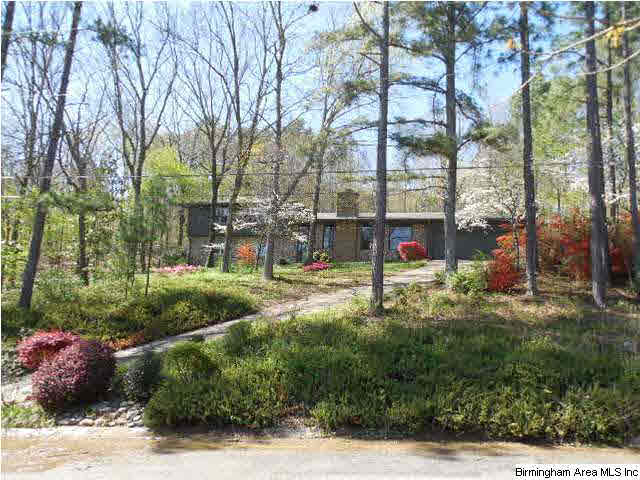 520 Paige Hill Road Anniston, AL 36207 - Photo 2 of 32