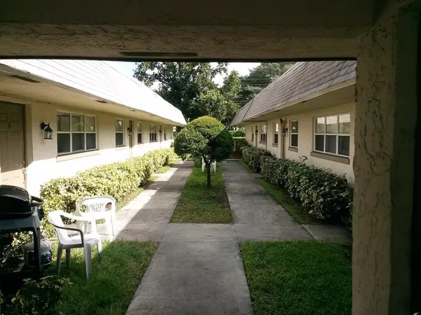 $1,825 | 481 Banks Road, Unit 1, Pompano Beach, FL 33063