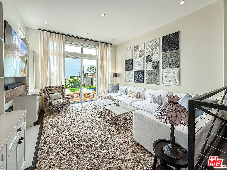 6416 Lunita Road, Unit 108 Malibu, CA 90265 - Photo 12 of 38