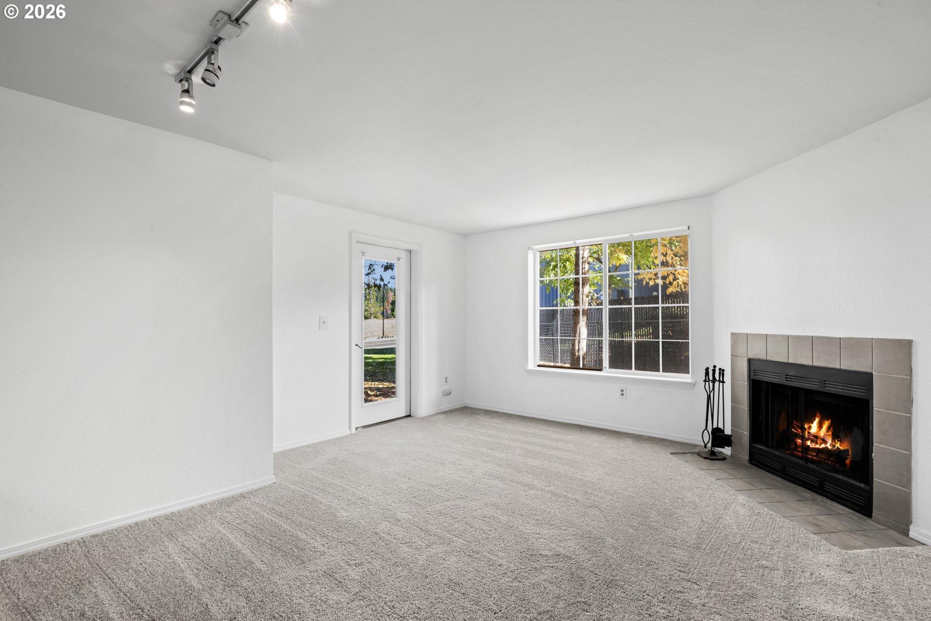17516 Northwest Springville Road, Unit B7 Portland, OR 97229 - Photo 4 of 35 Gallery Image 4