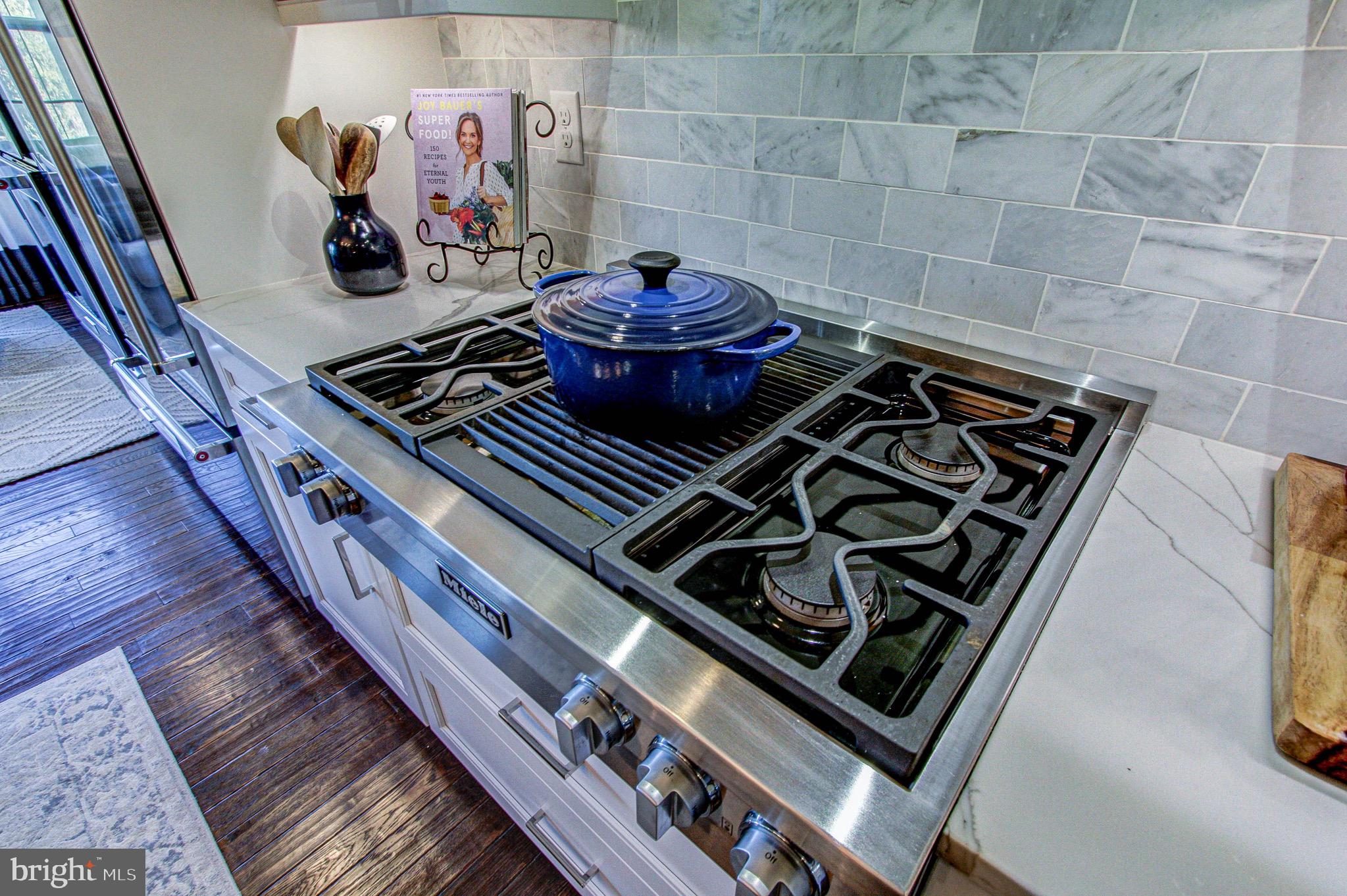 6008 Creekside Drive Flourtown, PA 19031 - Photo 12 of 64