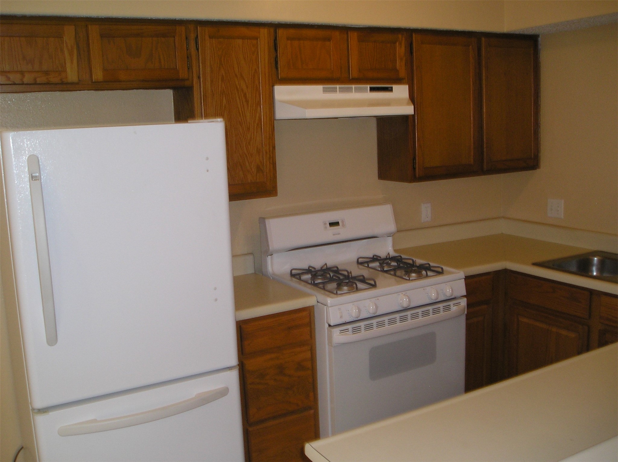 5810 Twisted Pine Court, Unit B Houston, TX 77039 - Photo 4 of 11