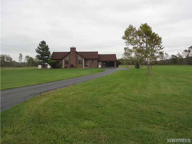 6187 Raymond Road Lockport Town, NY 14094 - Photo 1 of 1 Exterior Front 43 Acres with 725 of road frontage