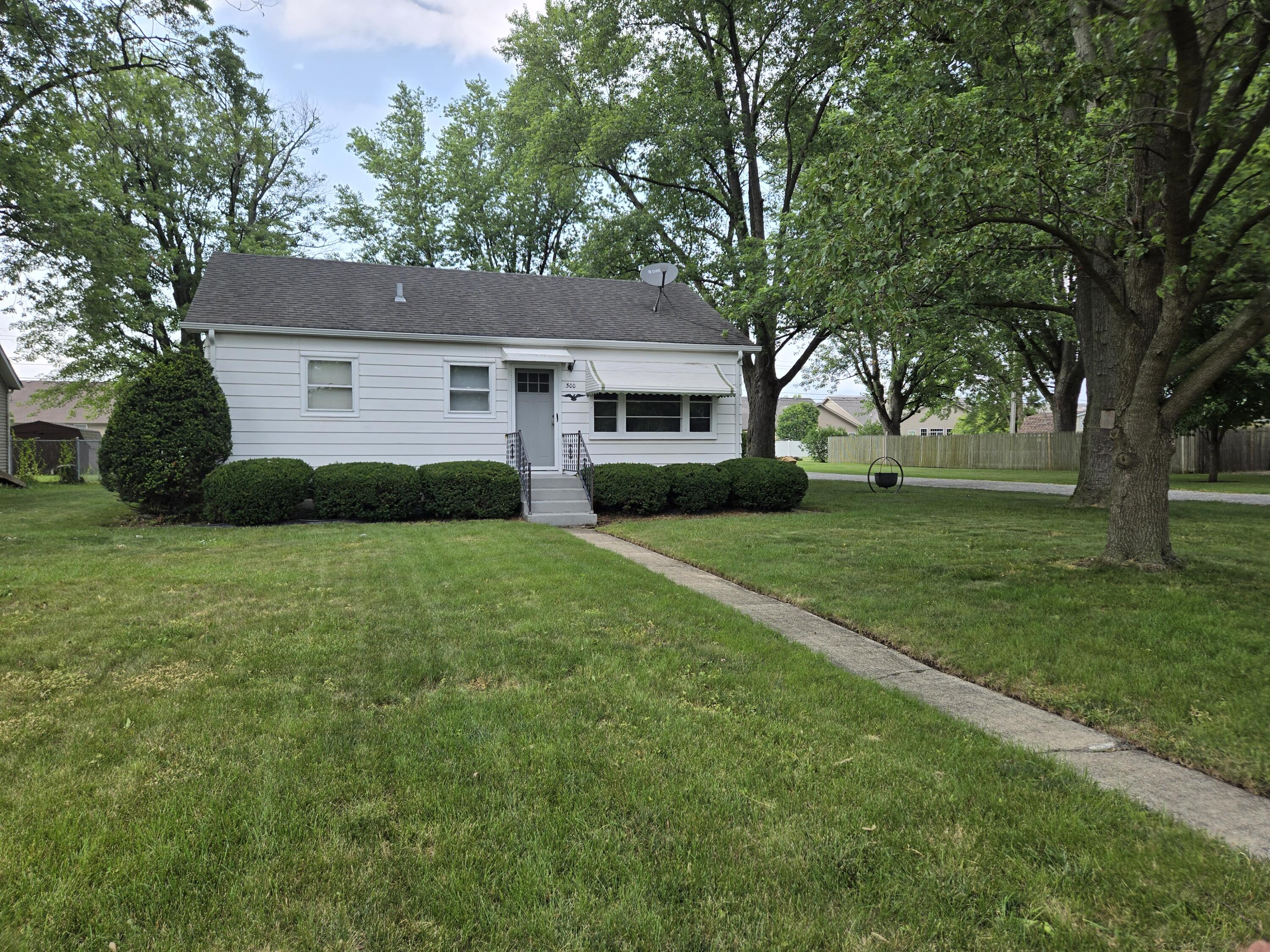 300 Cedar Street Crown Point, IN 46307 - Photo 2 of 19 3000x2250
