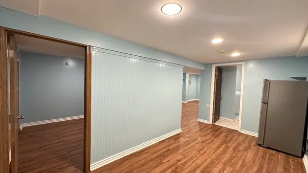 $3,000 | 4819 West Winnemac Avenue, Chicago, IL 60630