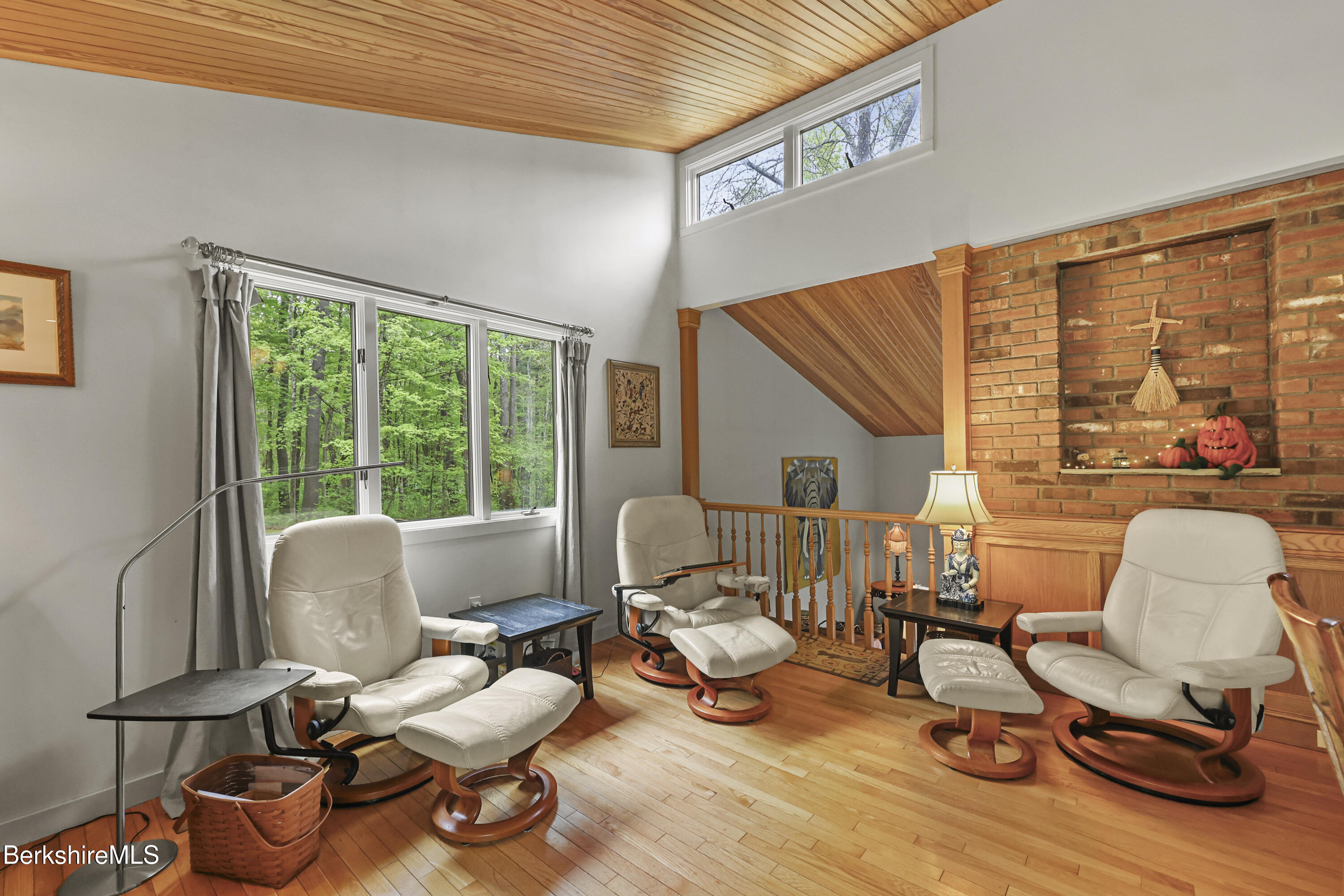 1862 Home Road Sheffield, MA 01230 - Photo 12 of 30 95 Second Floor Sitting Room