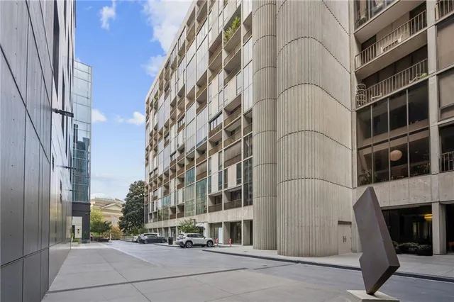 a building with a outdoor space