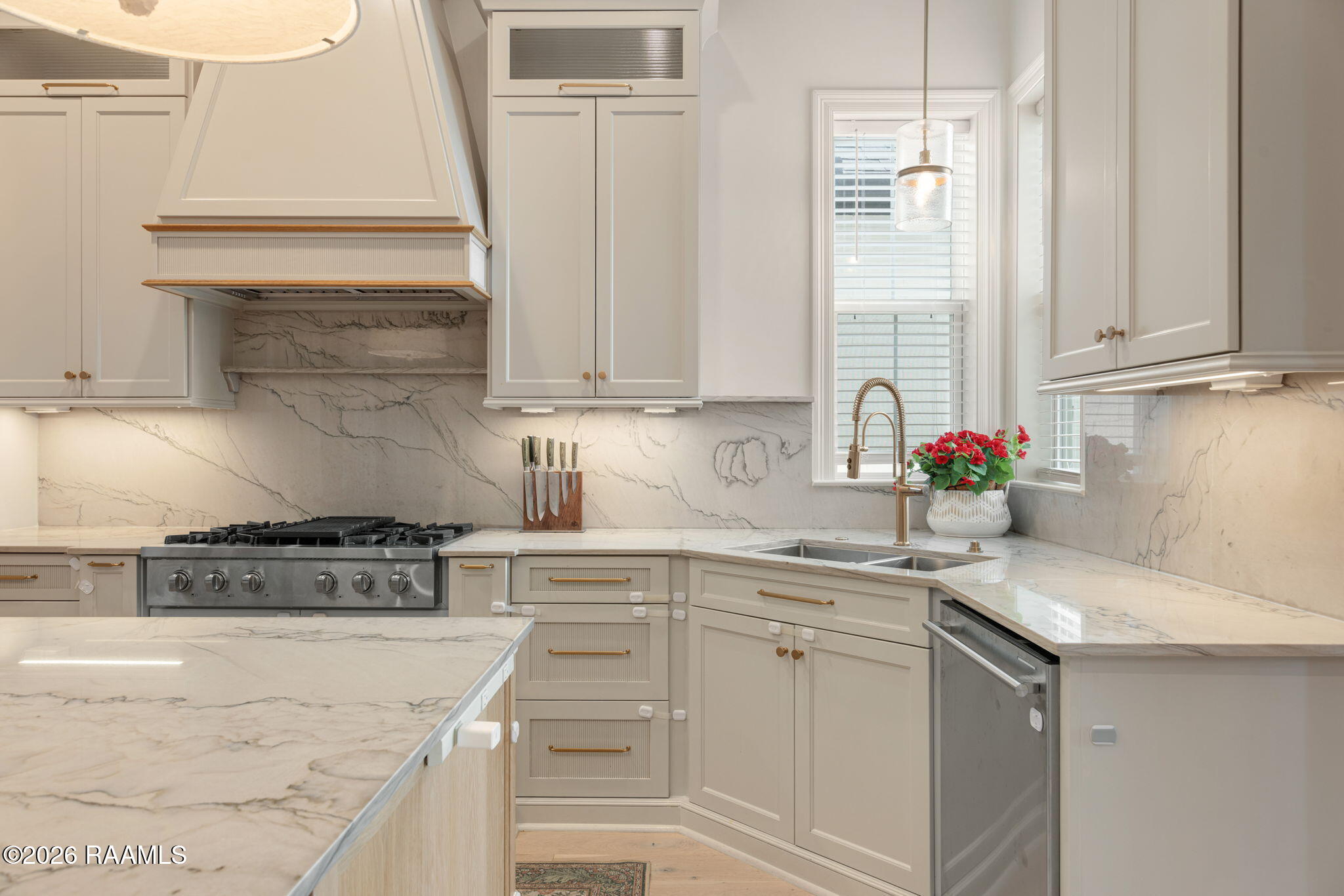 209 Stoney Shadow Drive Lafayette, LA 70508 - Photo 12 of 46 kitchen