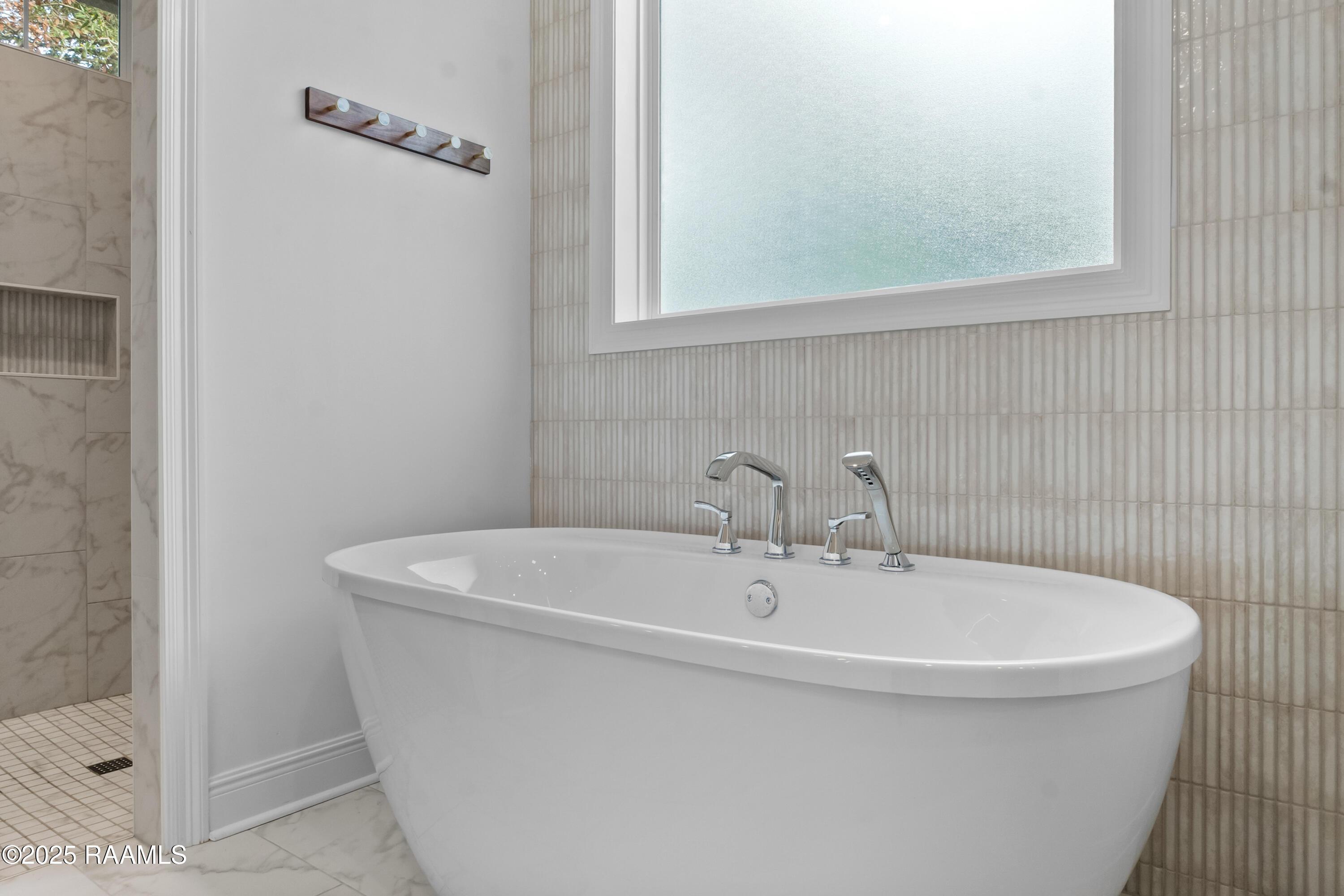 209 Stoney Shadow Drive Lafayette, LA 70508 - Photo 22 of 42 soaker tub