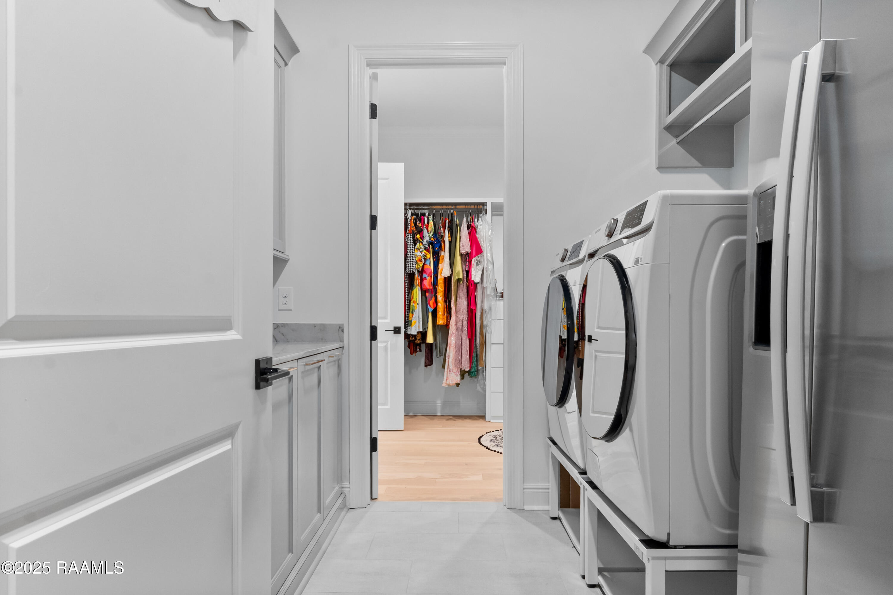 209 Stoney Shadow Drive Lafayette, LA 70508 - Photo 26 of 42 laundry connects to primary closet